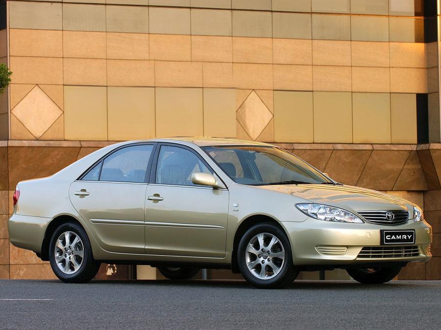  Toyota Camry 2004 года  (ZA) (фото 8 из 18)